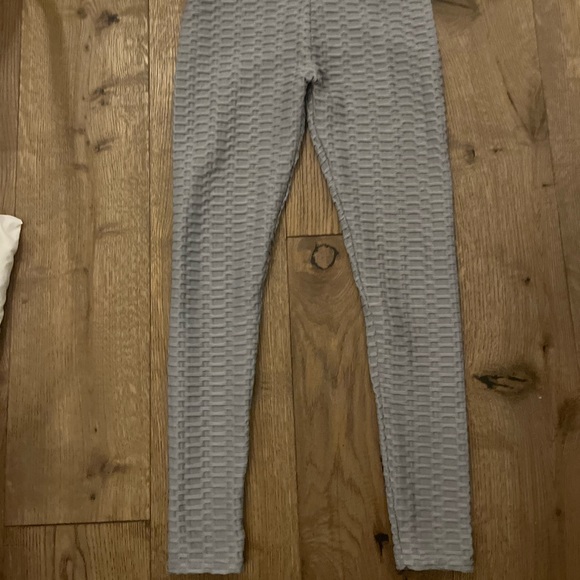 Wlkn, Calvin Klein, Wilfred, Aerie, Zara items. Message for prices - Picture 2 of 15